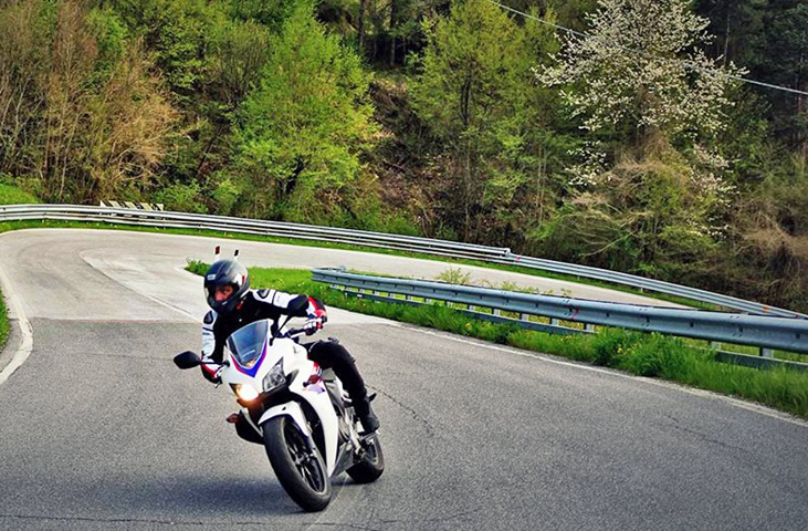  Auf dem Motorrad unterwegs um den Monte Subasio 
