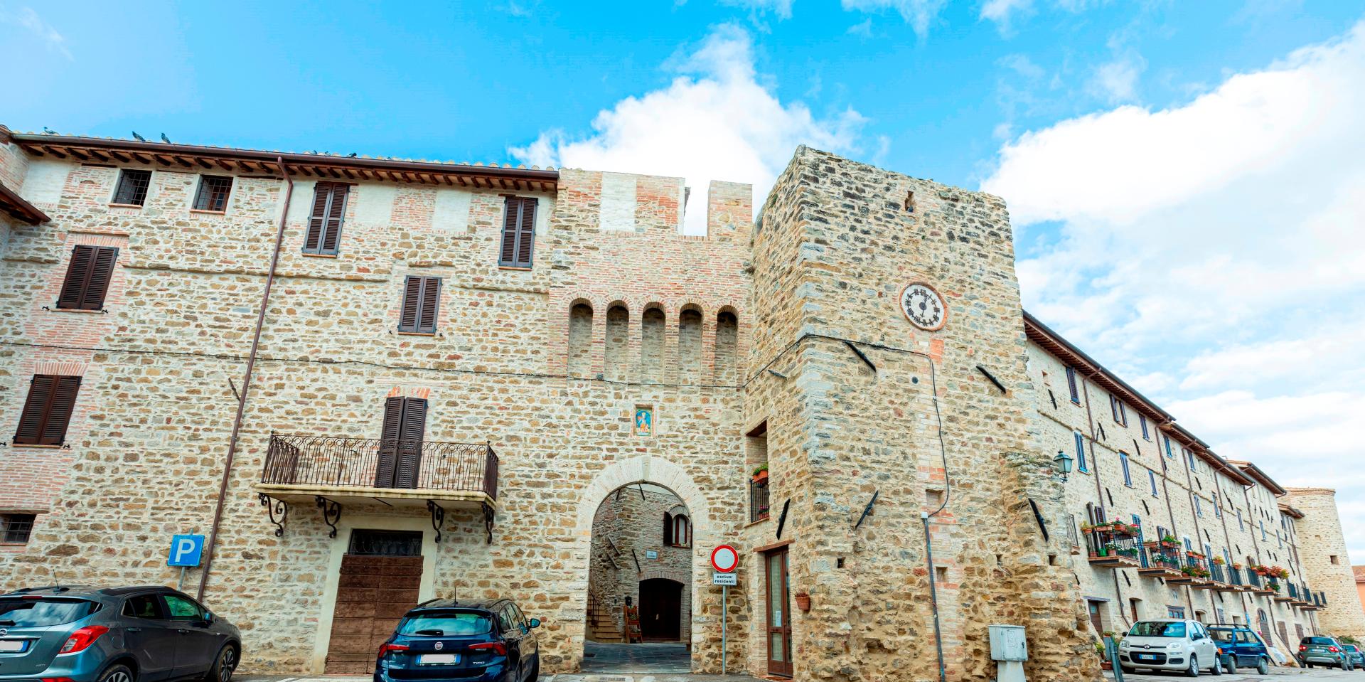 Titolo: A tour to discover Marsciano and its villages - Spina, Castle of Sant'Apollinare, Pieve Caina